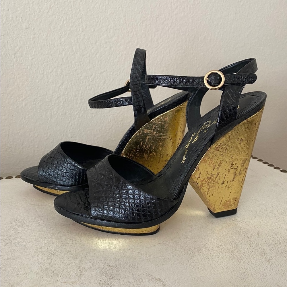 Black leather wedge